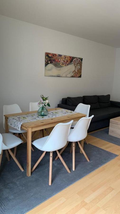 Apartment Modern Flat Incl Parking, Near Metro U1 Wien