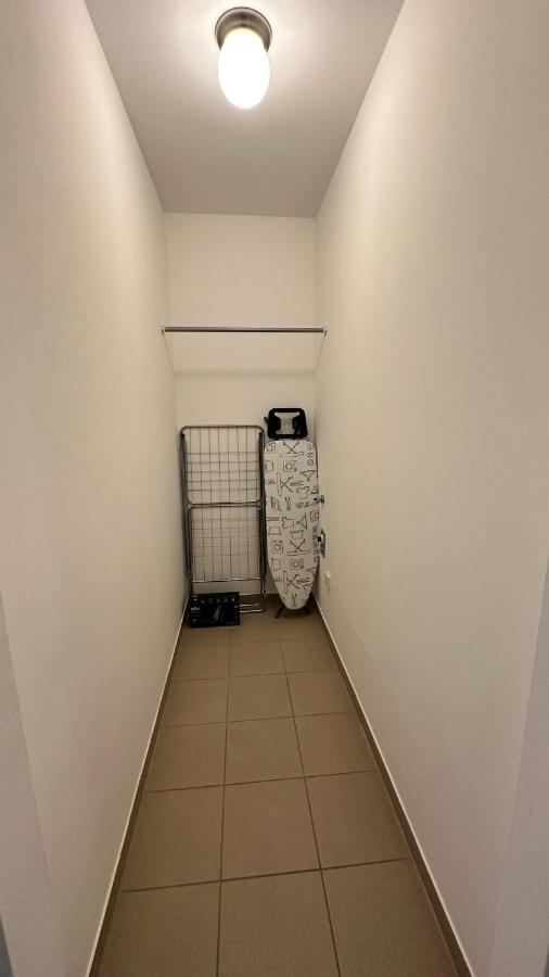 Apartment Modern Flat Incl Parking, Near Metro U1 Wien